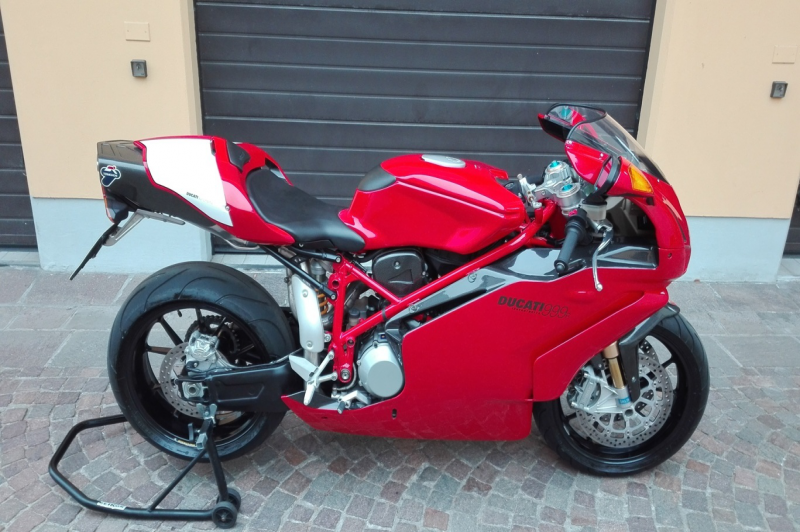 Ducati 999 R